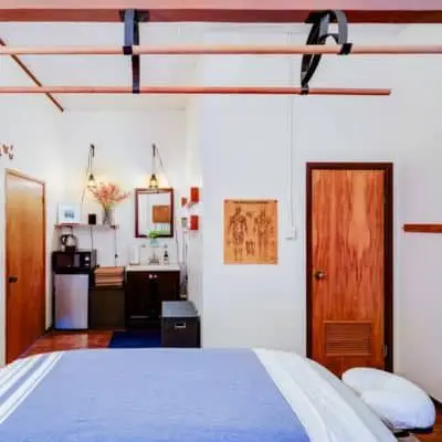 massage table 1 400 x 400 massage table 1 400 x 400